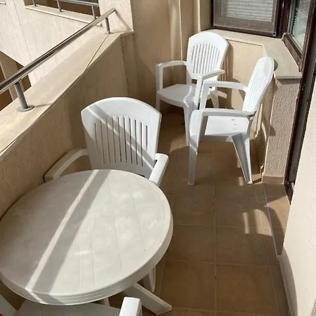 First Line At Обзор