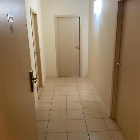 First Line At Обзор