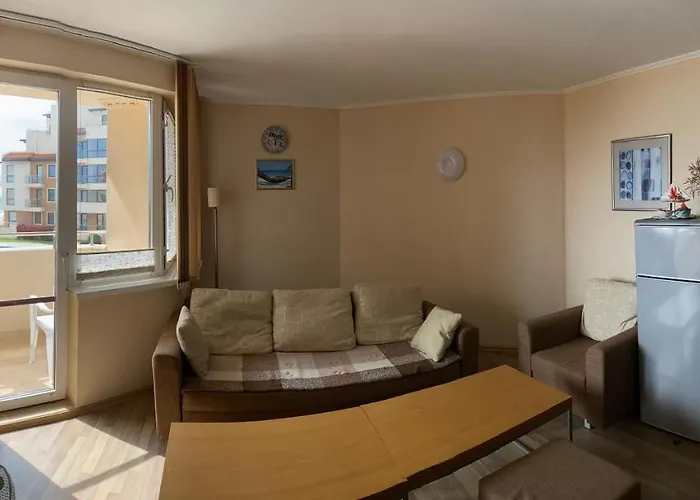 First Line At Hotel apartamentowy Obzor