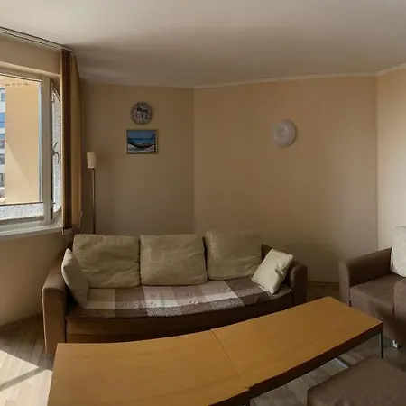 First Line At Apart-hotel Obzor