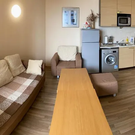 First Line At Lejlighedshotel Obzor