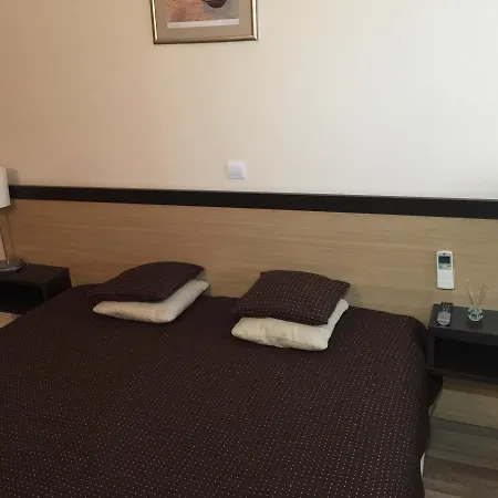 First Line At Lejlighedshotel Obzor