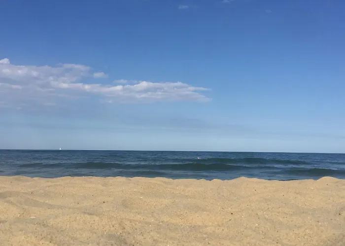 First Line At Hotel apartamentowy 4*